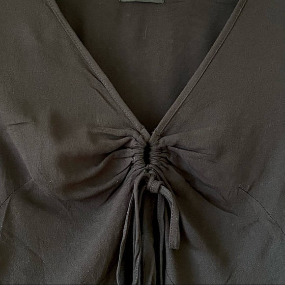 3/$30 NWOT Adjustable Long Sleeve Cropped Top - Picture 4 of 8